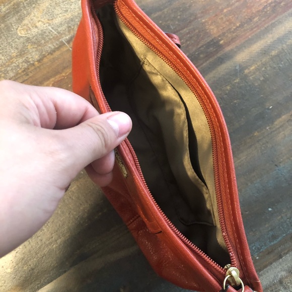 Orange leather Coach clutch - Picture 3 of 4